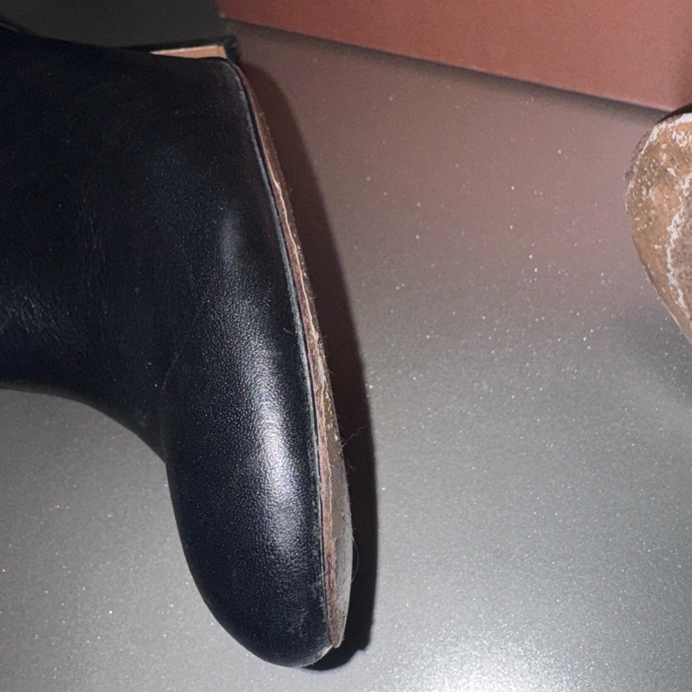 COACH SENECA GLAZED LEATHER BOOTIES - Picture 10 of 11